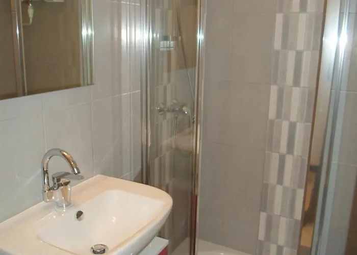 Apartment A 5 Min Des Thermes A - Animaux Admis - Fr-1-503-66 *